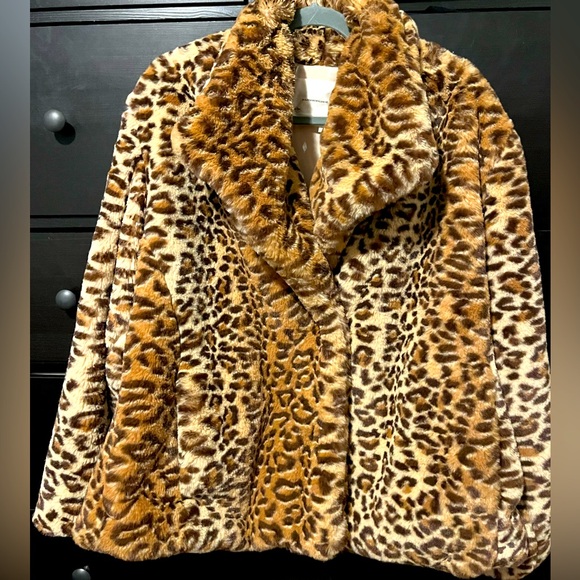 Anthropologie Faux Fur Leopard Print Coat - Picture 5 of 6